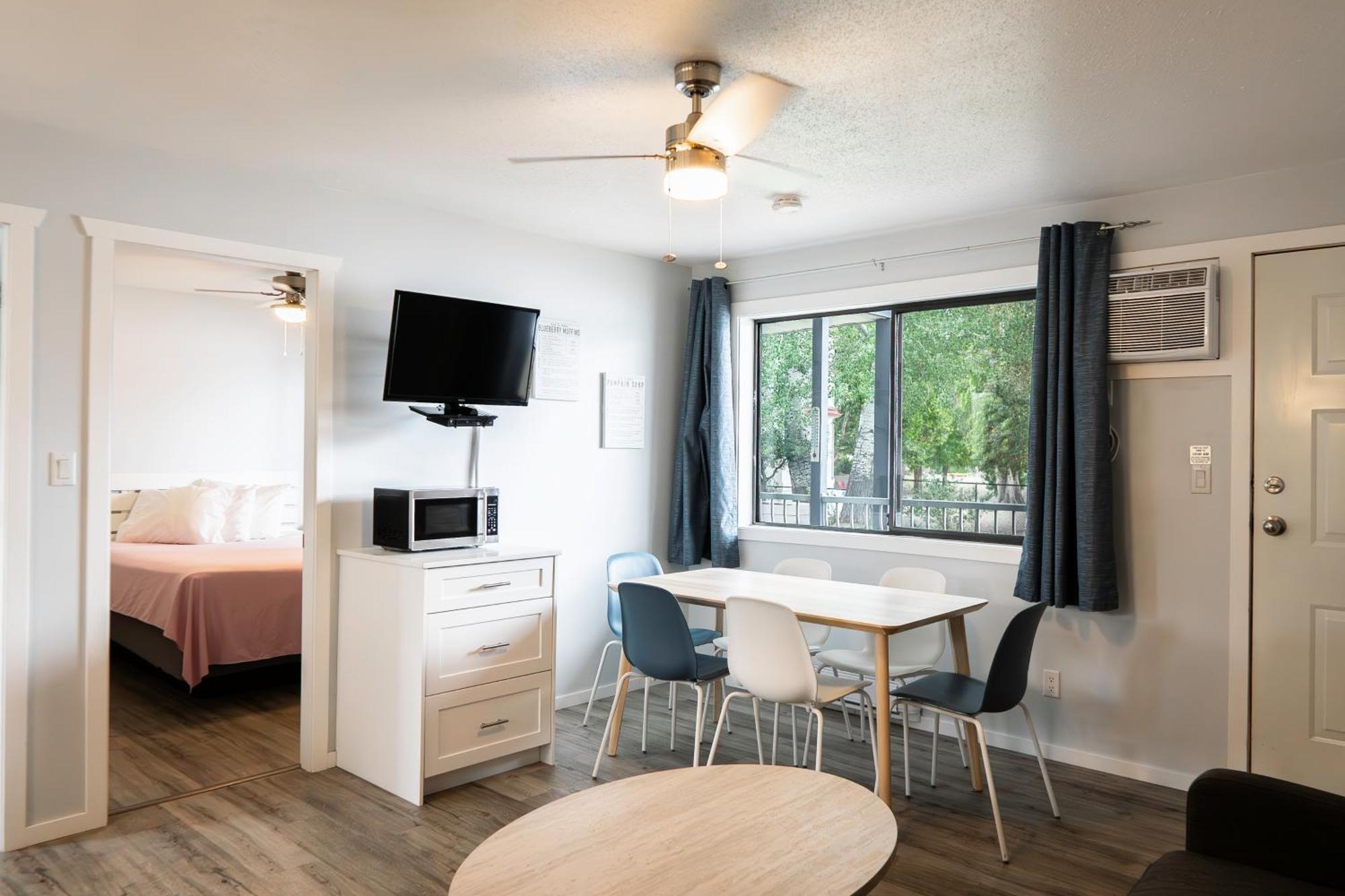 Poplars Motel On The Lake オソヨース エクステリア 写真